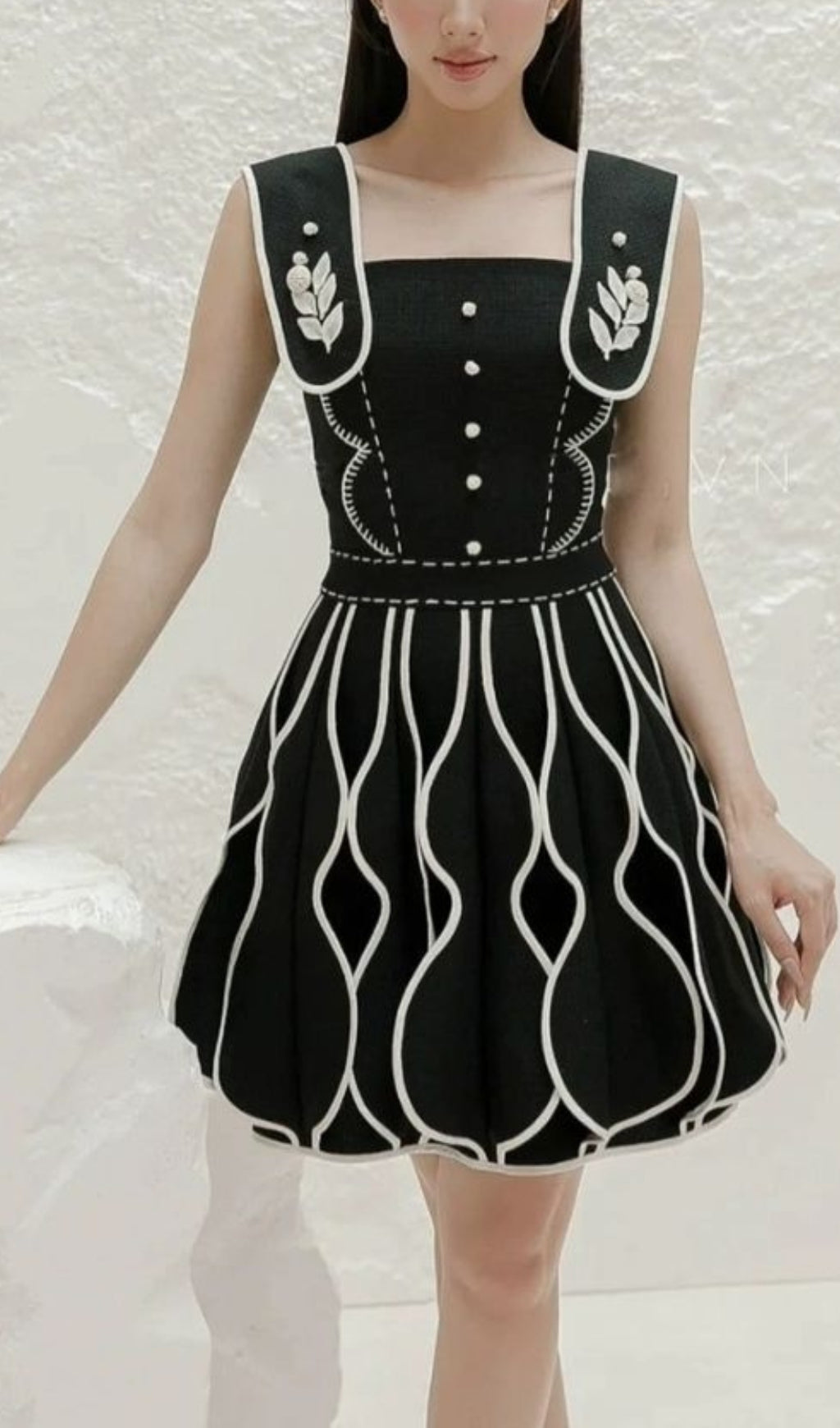 3D FLOWER BUD MINI DRESS IN BLACK