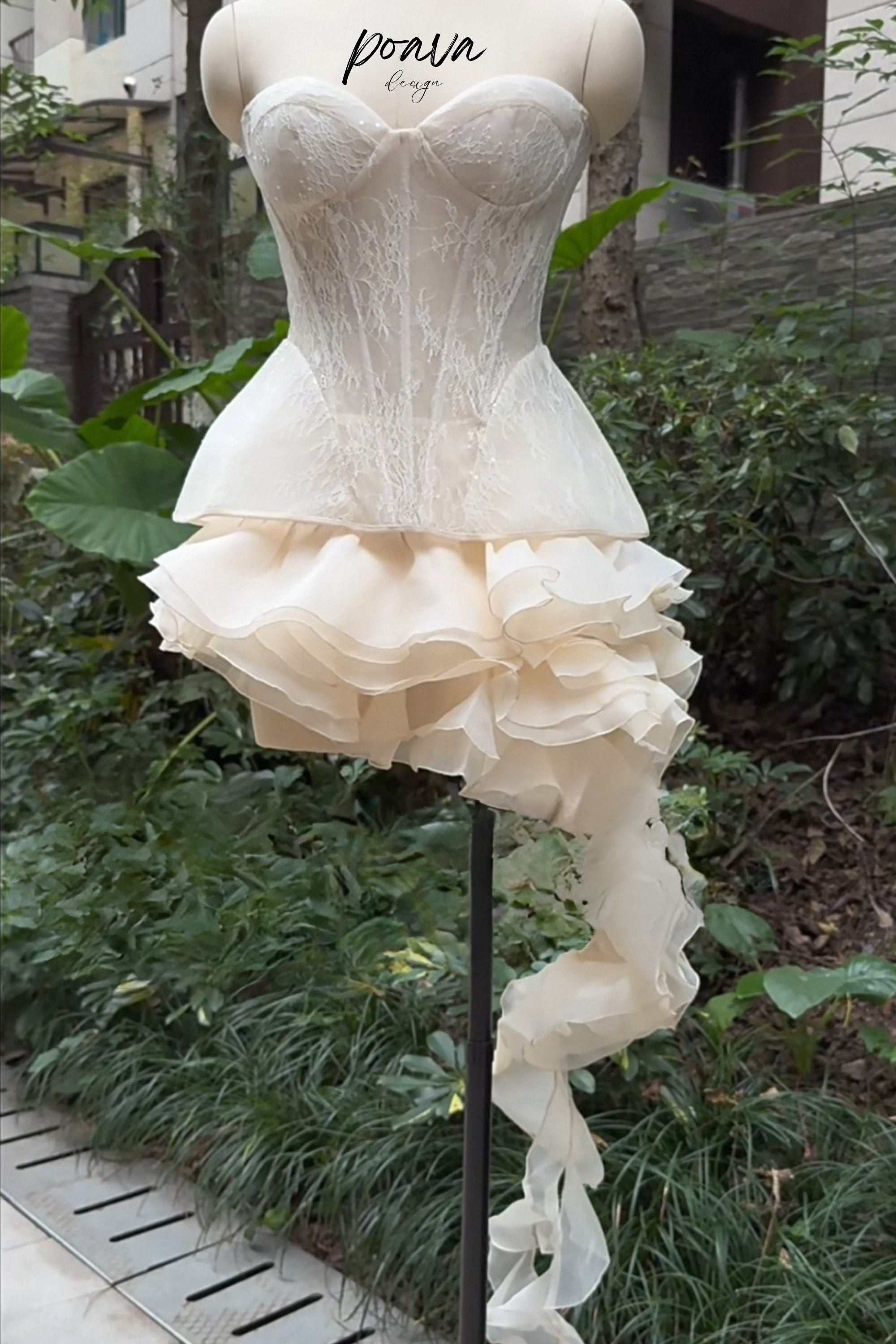 Irregular Petal Lace Bodycon Mini Skirt Set In Beige