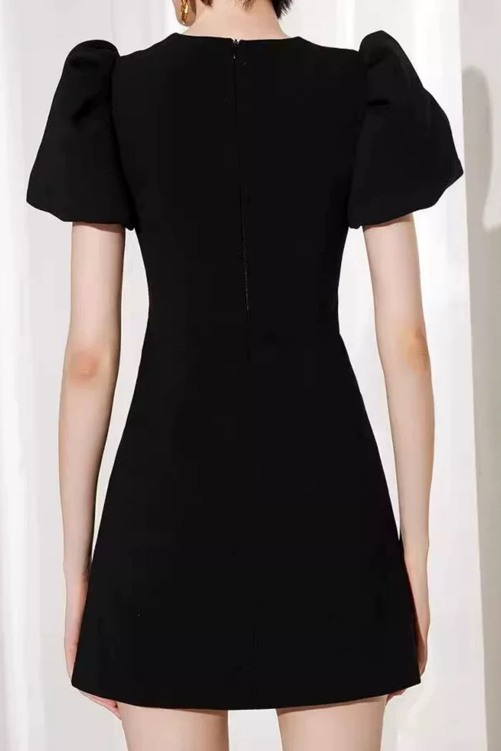 vanessa bow puff sleeve mini dress in black