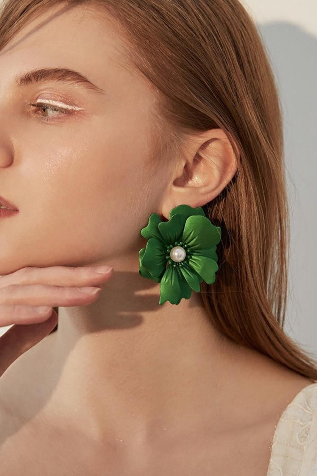 GREEN PETAL ALLOY EARRINGS