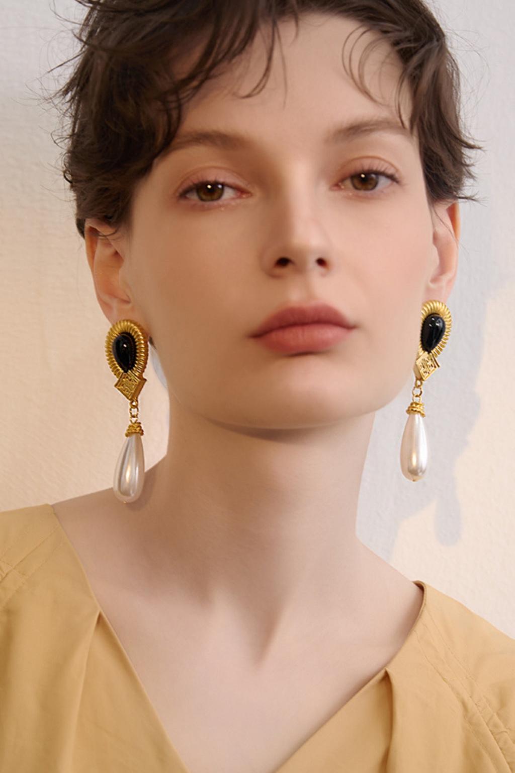 FRENCH VINTAGE PEARL EARRINGS