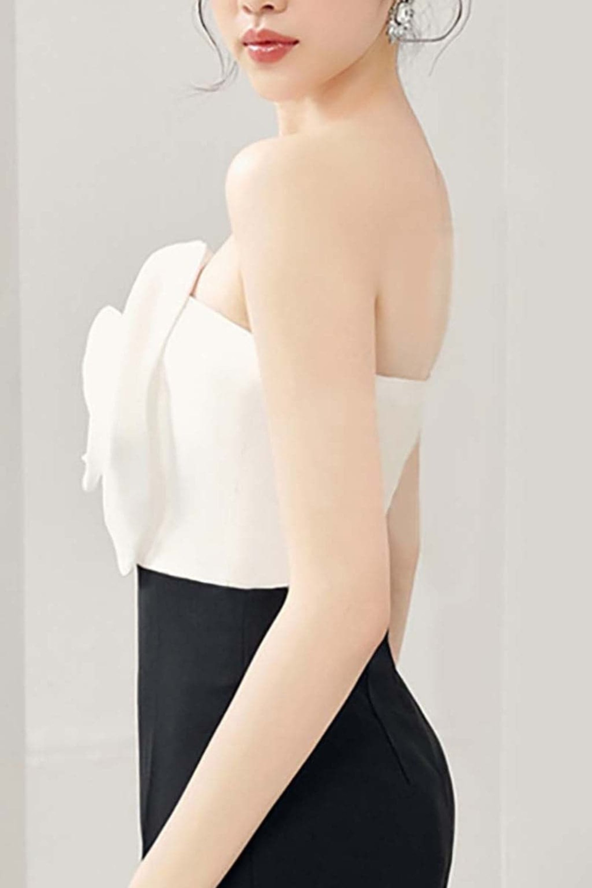 3D FLOWER STITCHING JUMPSUIT IN BLACK