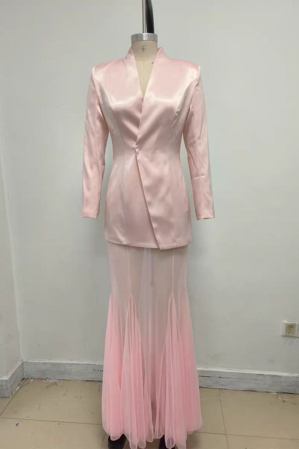 Ilhamp Pink Blazer & Mesh Skirt Set