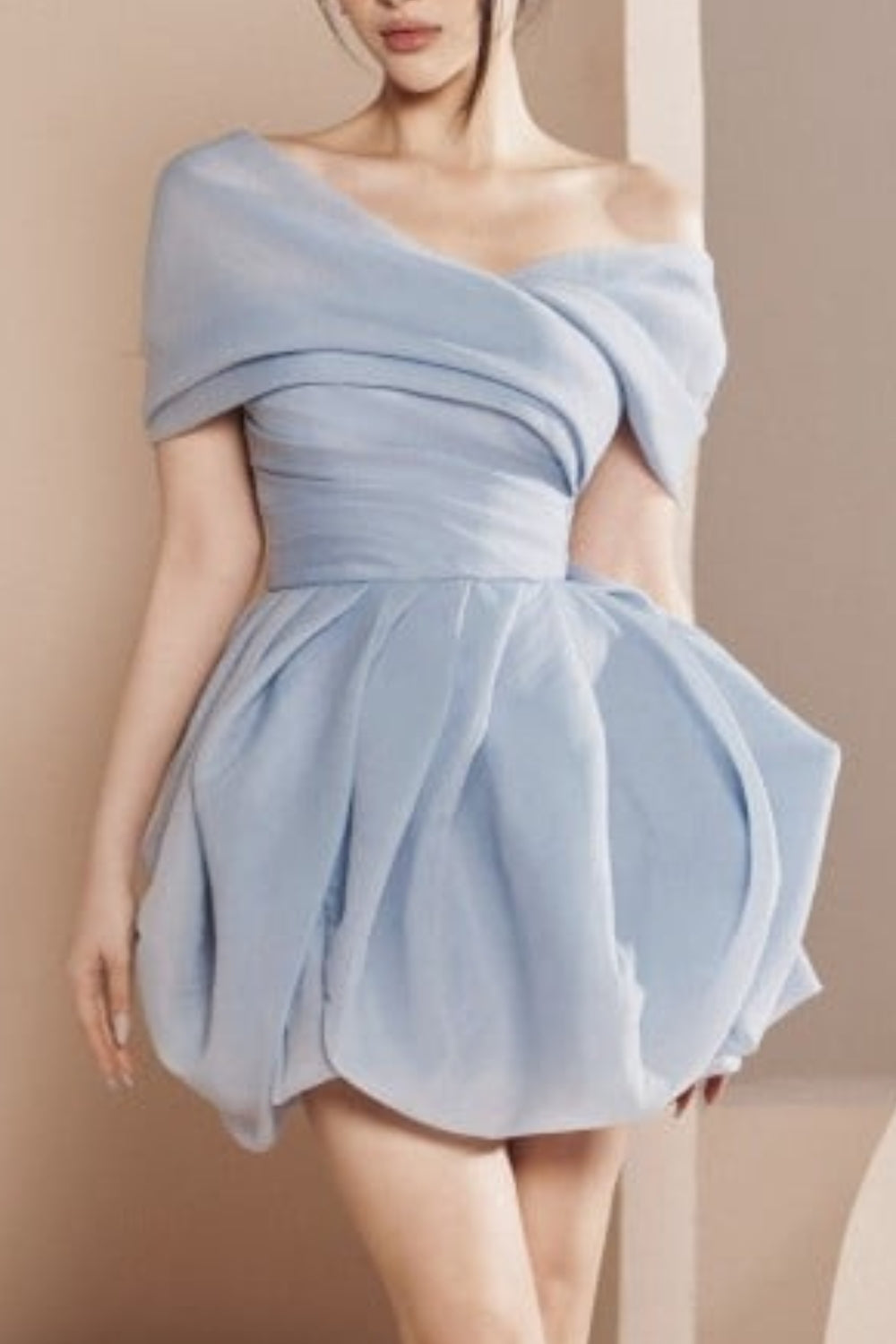 ONE SHOULDER RUCHED MINI DRESS IN GRAYISH-BLUE