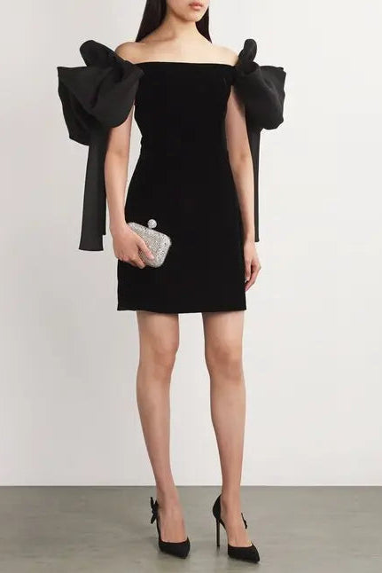 julie bow Off-shoulder mini dress in black