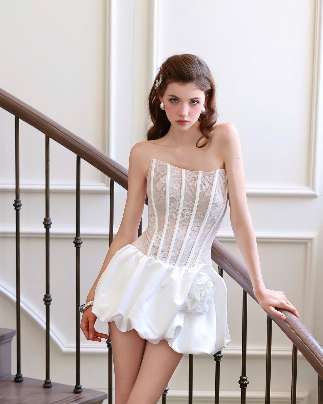 Flower bud puffy strapless mini dress in white