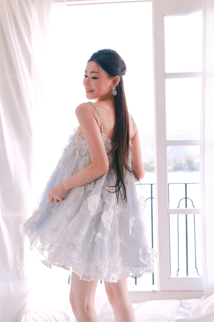 Tutu Light Blue Sleeveless Flower Diamond Short Doll Dress
