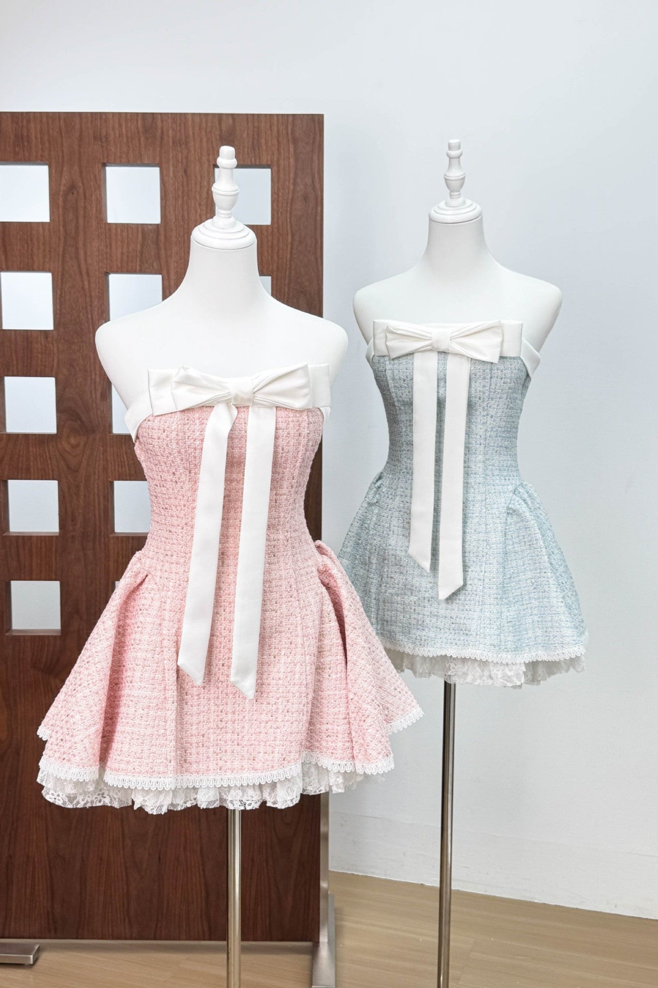 Bow woven lace tube top mini dress in pink