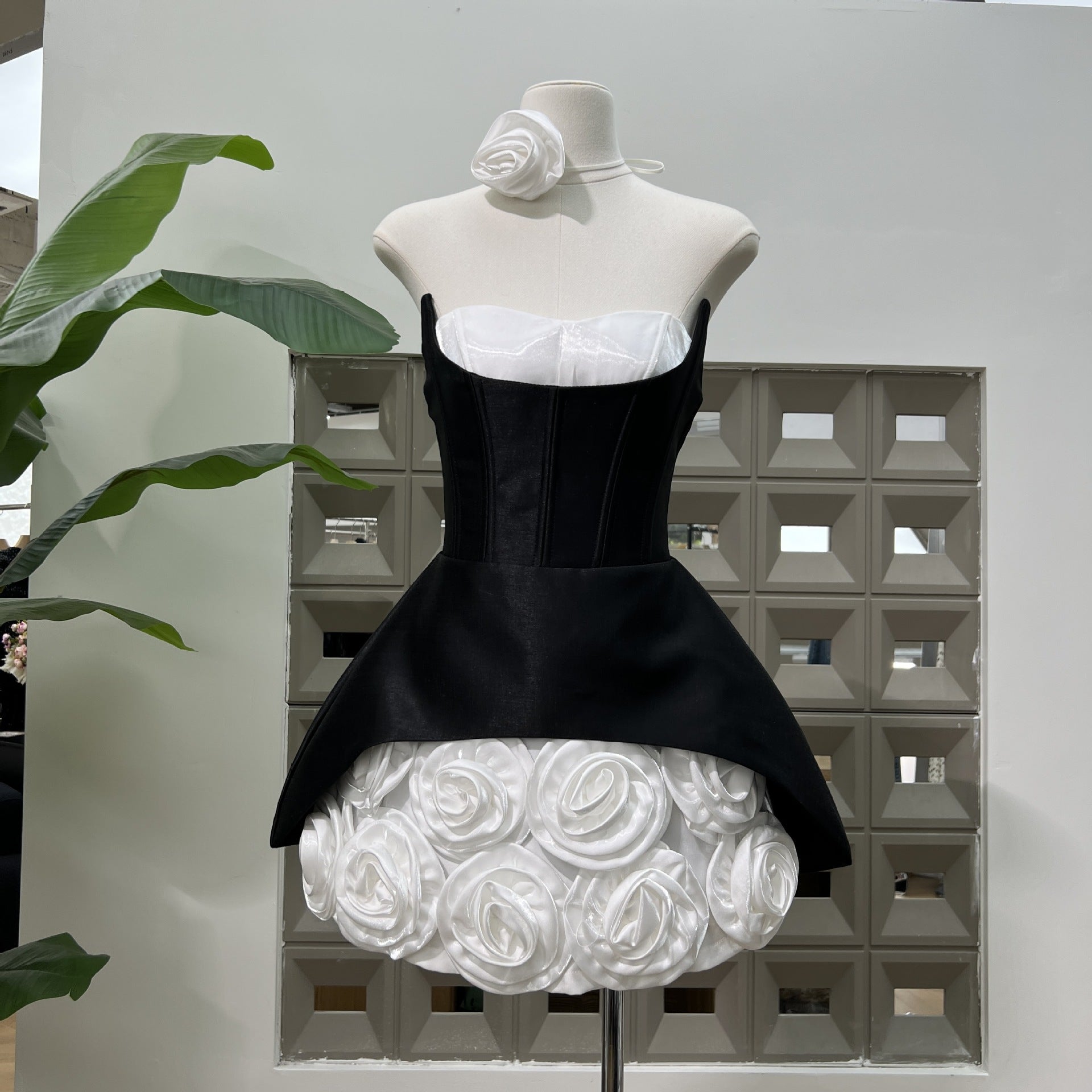 Rose Flower Ruffled Floral mini dress in Red