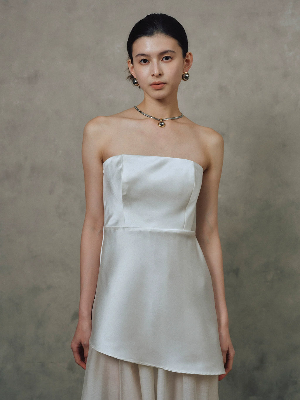 satin Spliced tulle strapless maxi dress - white