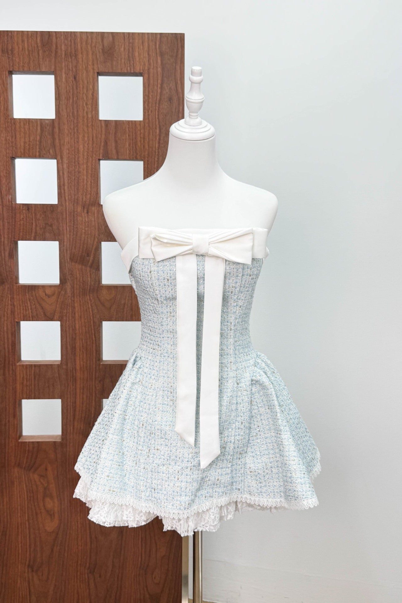 Bow woven lace tube top mini dress in pink