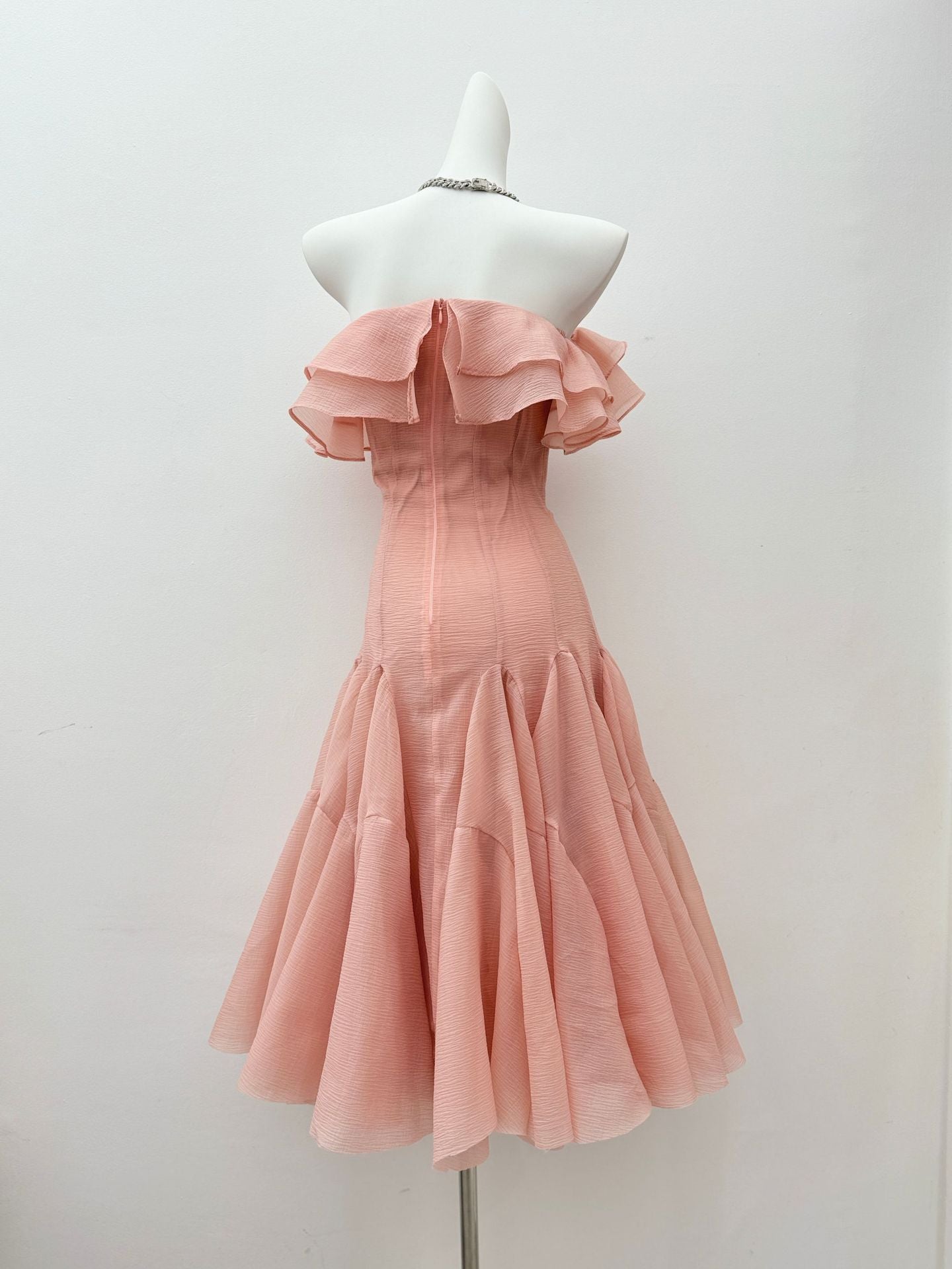 apphia Off Shoulder Ruffle Midi Dress In pink