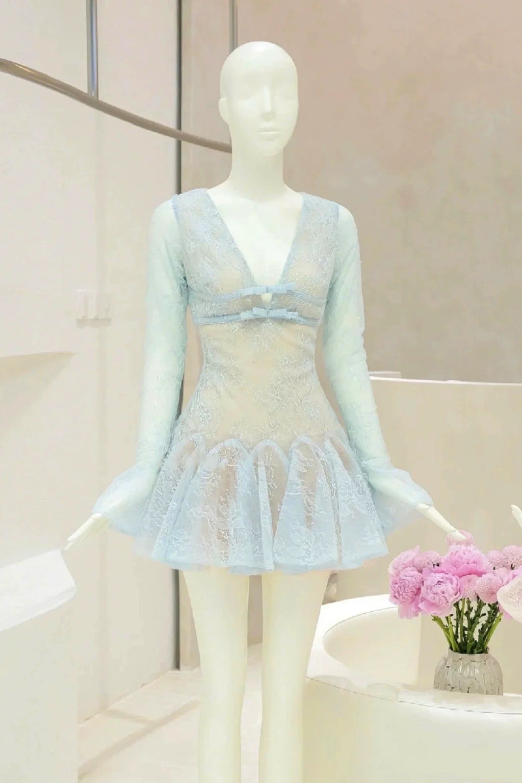 eileen Long-sleeve v-neck lace A-line mini dress in blue