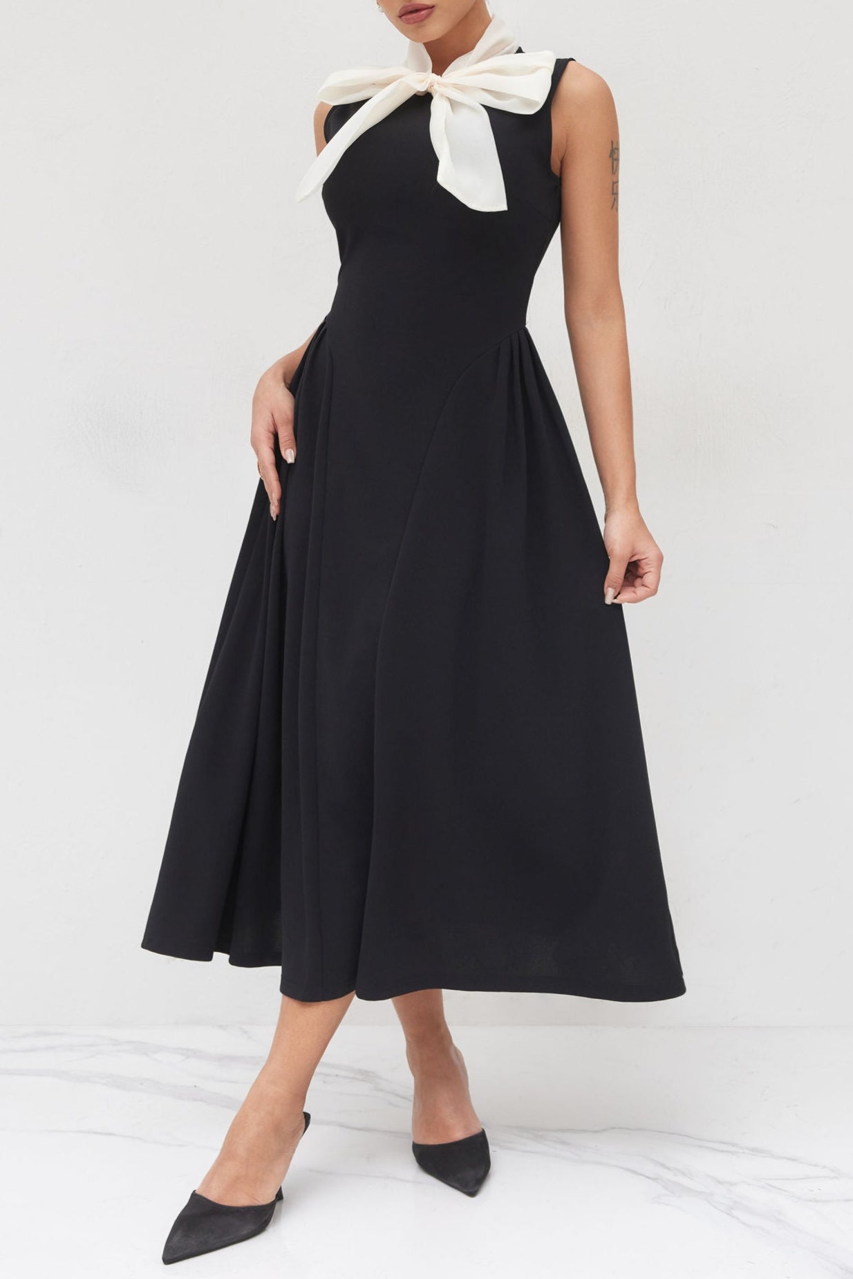 Two Tone Bow Tie Ruffle Midi Dress