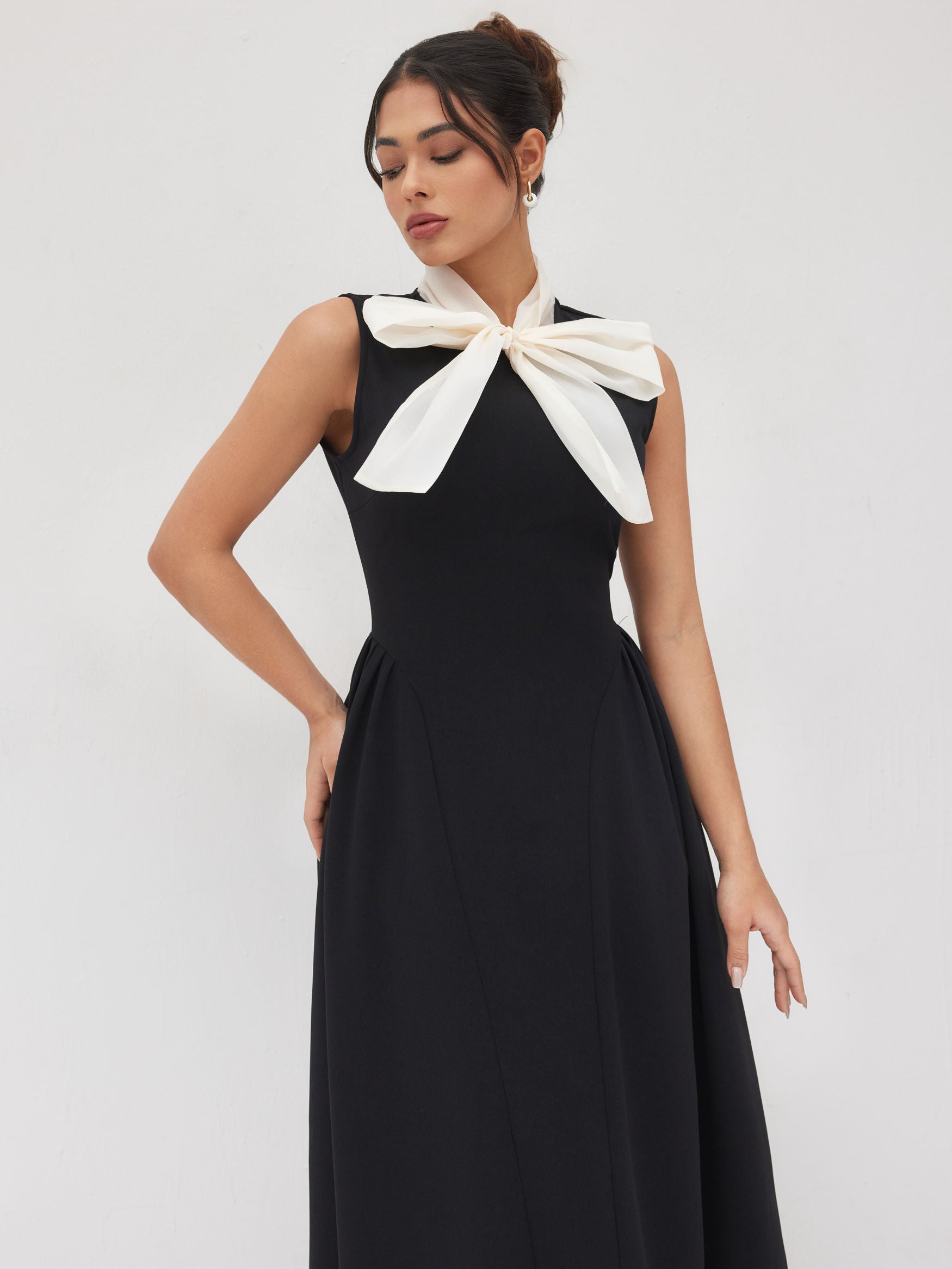 Two Tone Bow Tie Ruffle Midi Dress