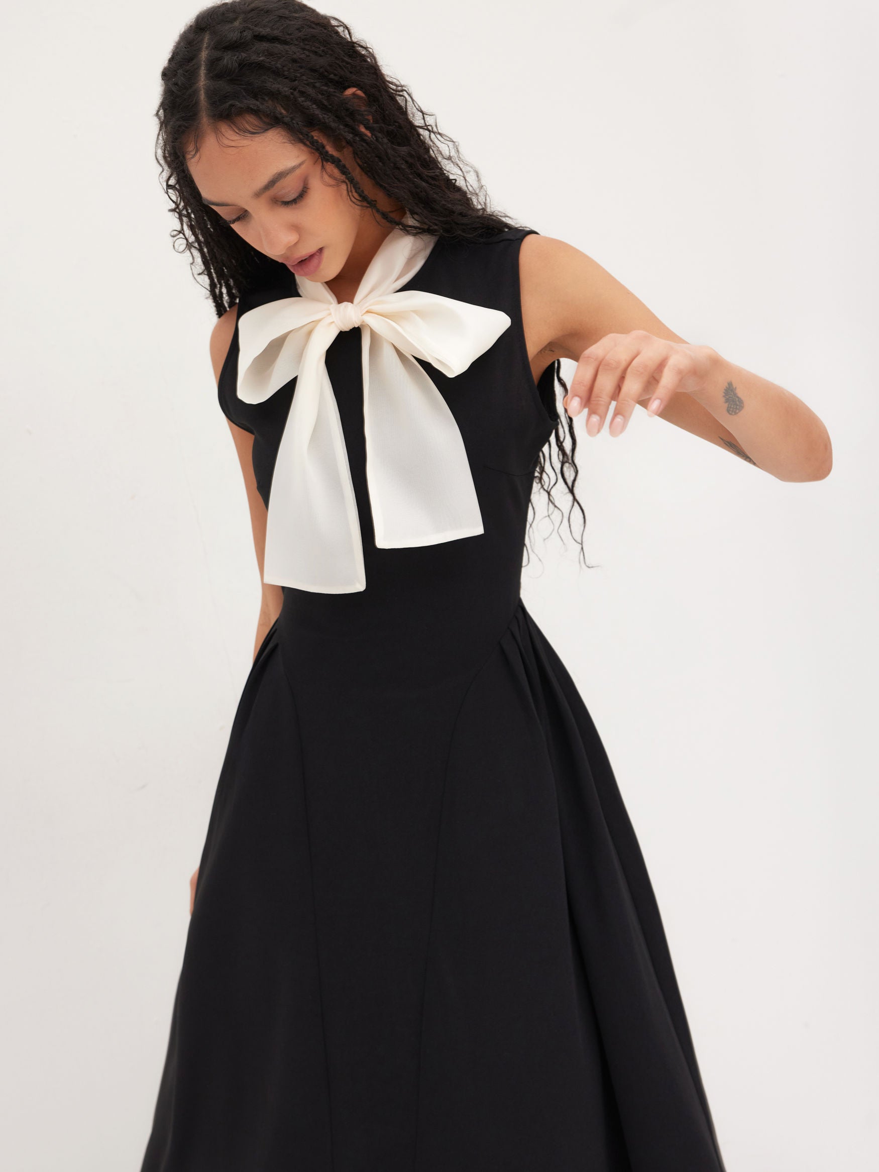 Two Tone Bow Tie Ruffle Midi Dress