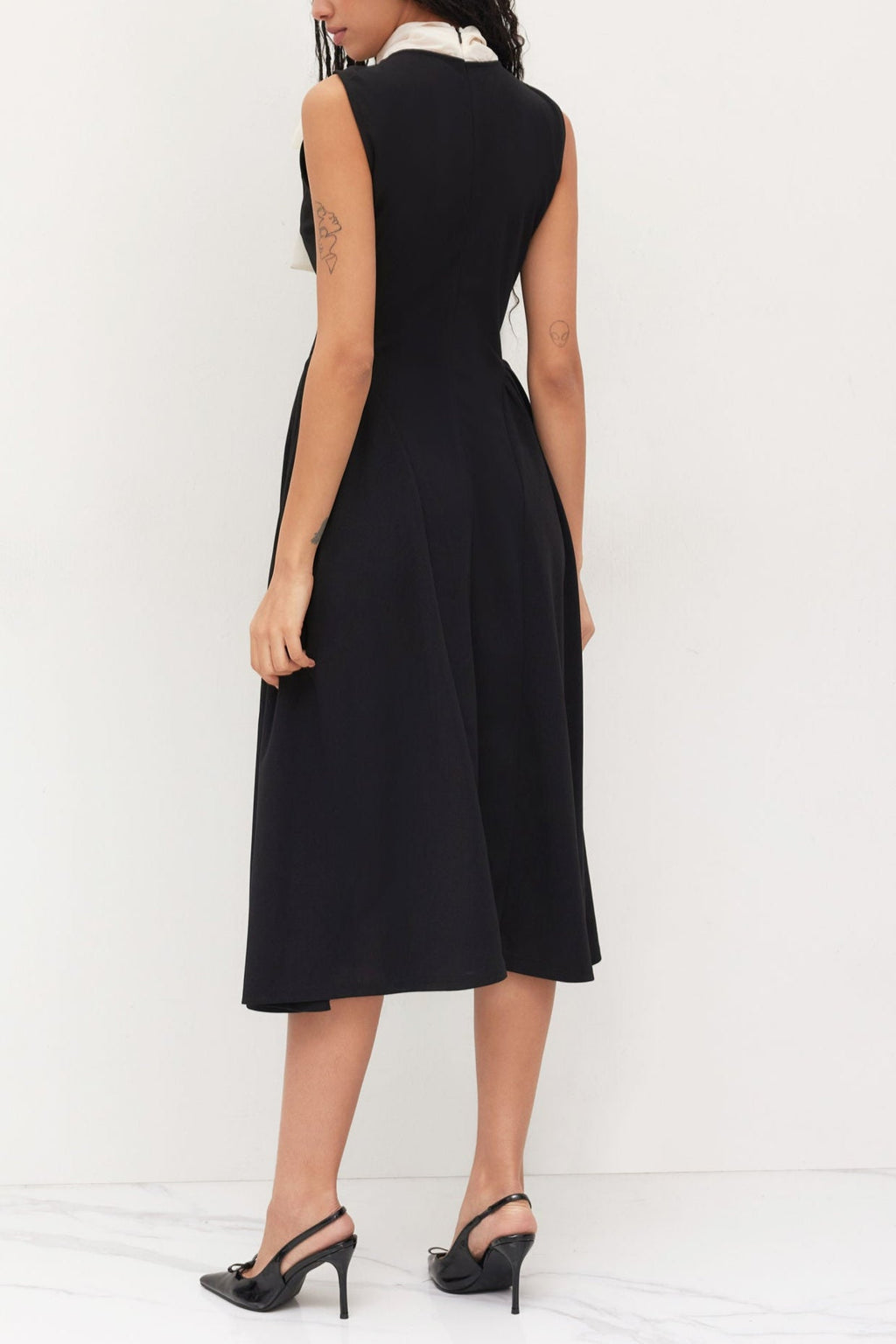 Two Tone Bow Tie Ruffle Midi Dress