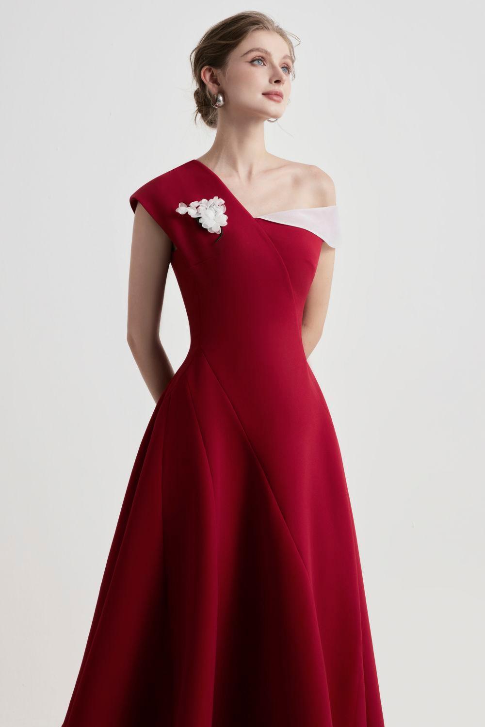 A-LINE ASYMMETRIC SLEEVED PUNTO MIDI DRESS