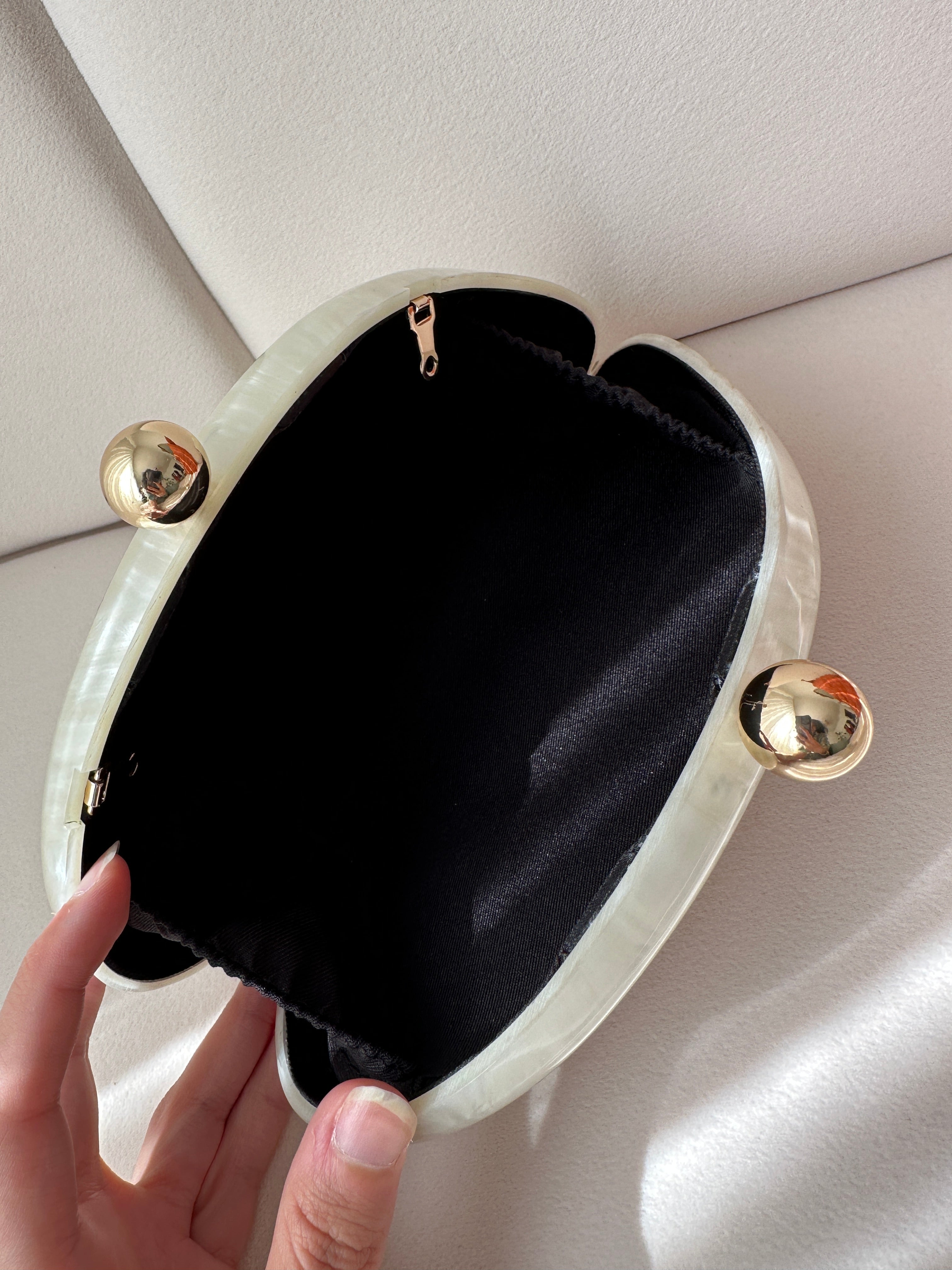 Perla | Ivory Pearl Bridal Clutch