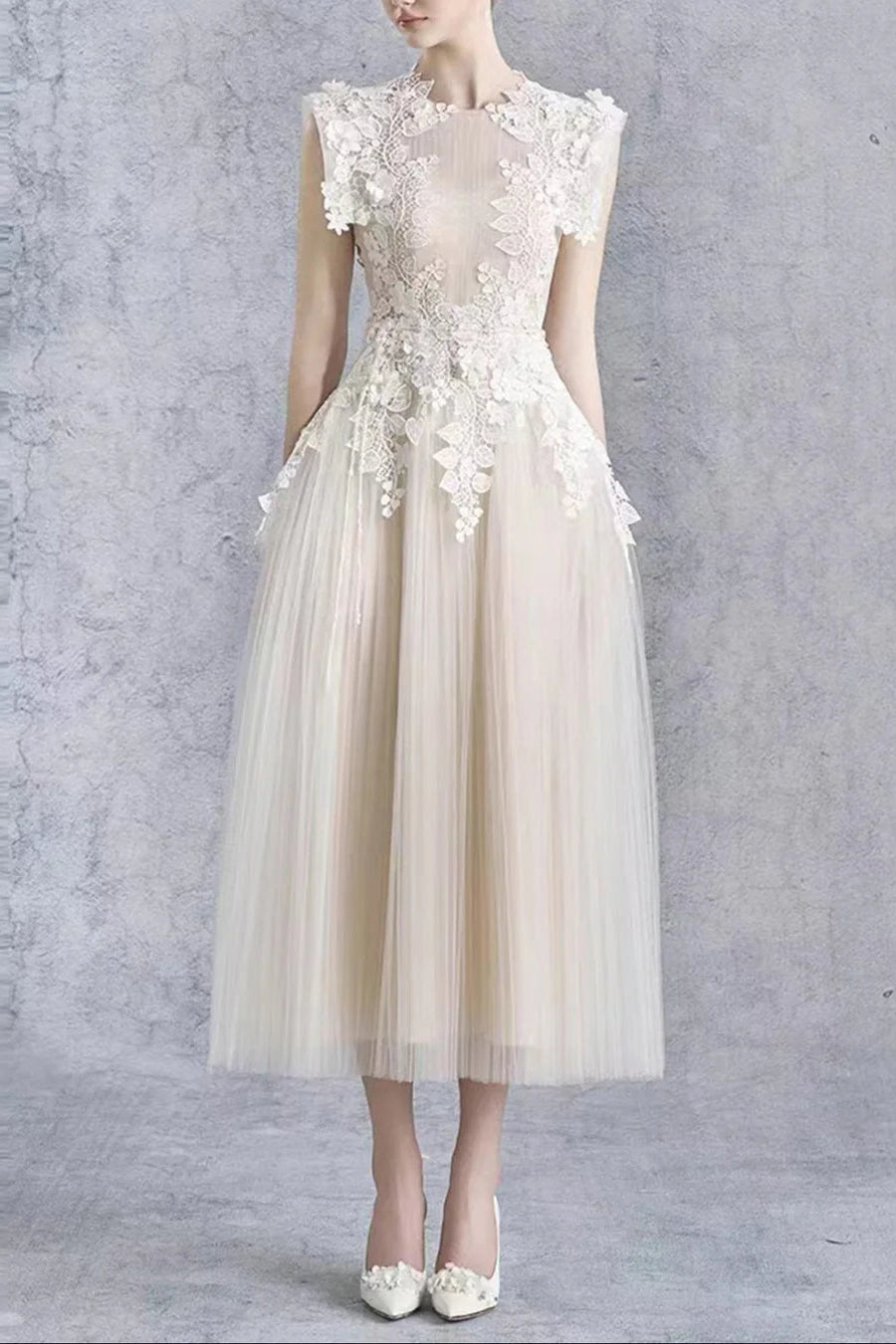 floral appliqué bodice sleeveless midi dress in beige